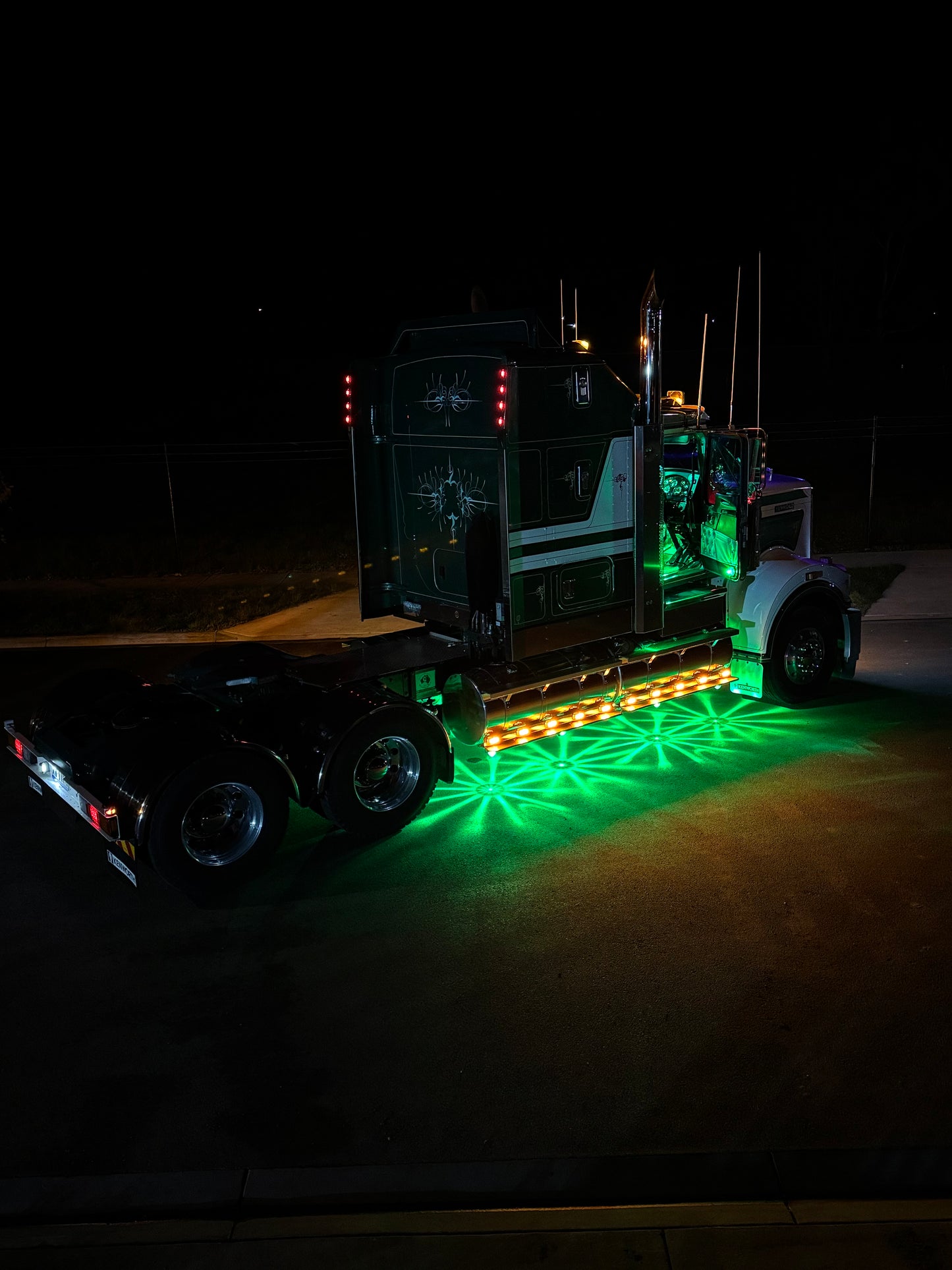 Integrated LED Glass Watermelon Light 12V – Dual Colour Blue/Amber Truck Lamp