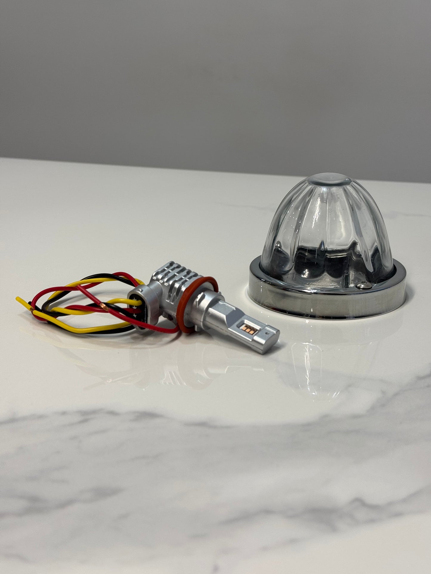 High Voltage Dual Colour Glass Watermelon Light – Amber/Purple 12V/24V Truck Lamp with H11 LED